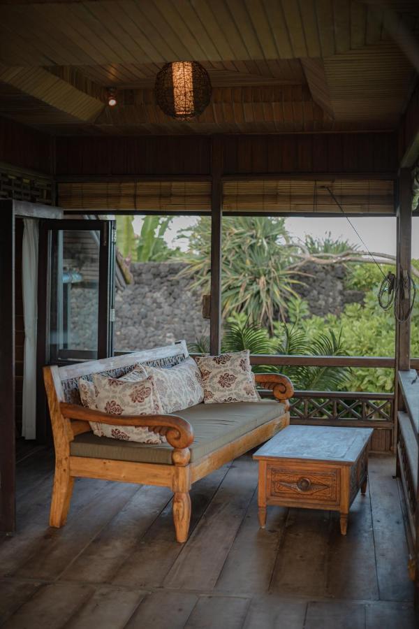 Secret Moon Beach House Jasri Buitenkant foto