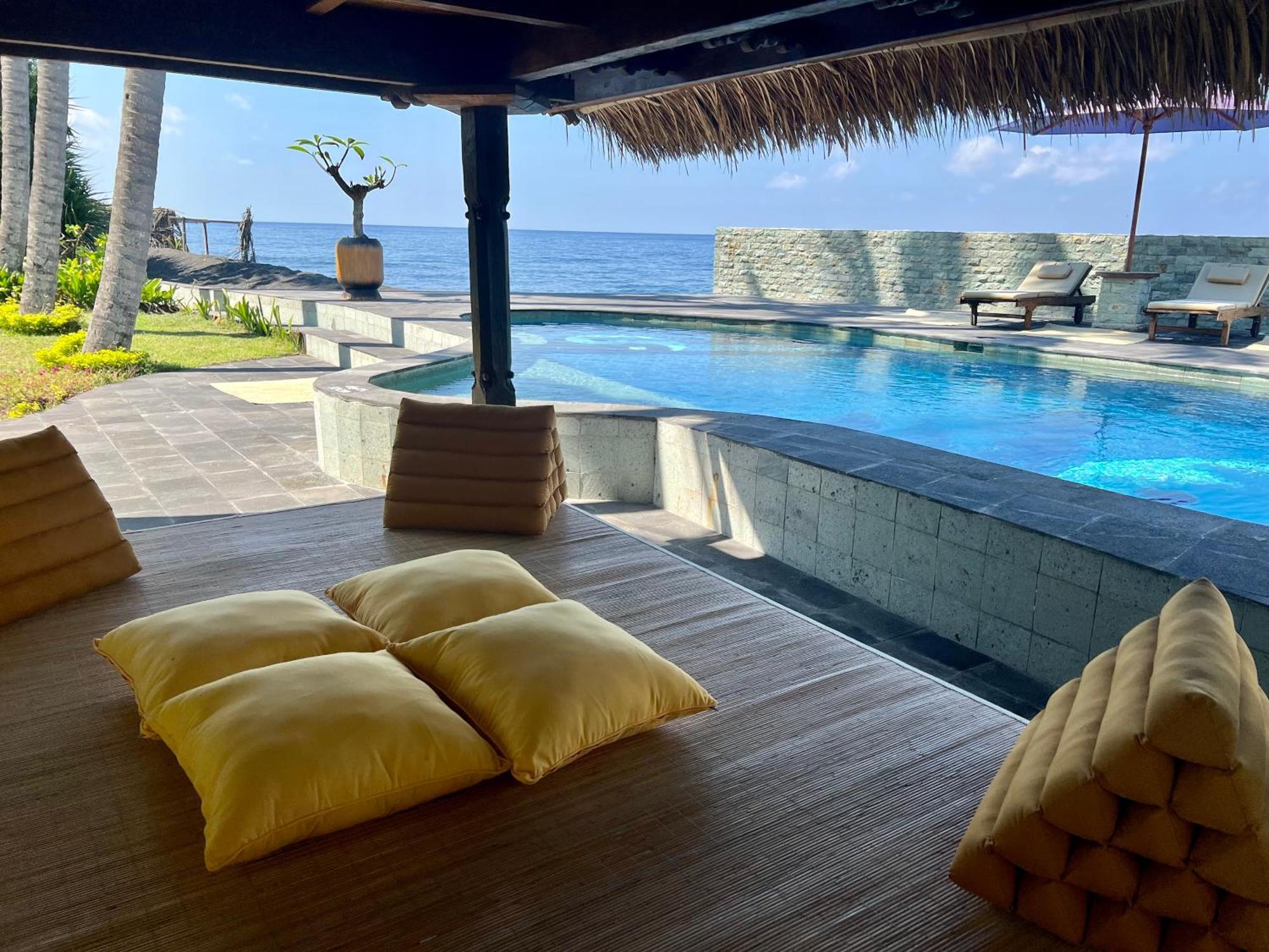 Secret Moon Beach House Jasri Buitenkant foto